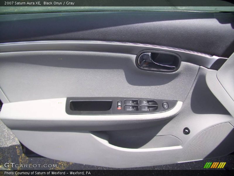 Black Onyx / Gray 2007 Saturn Aura XE