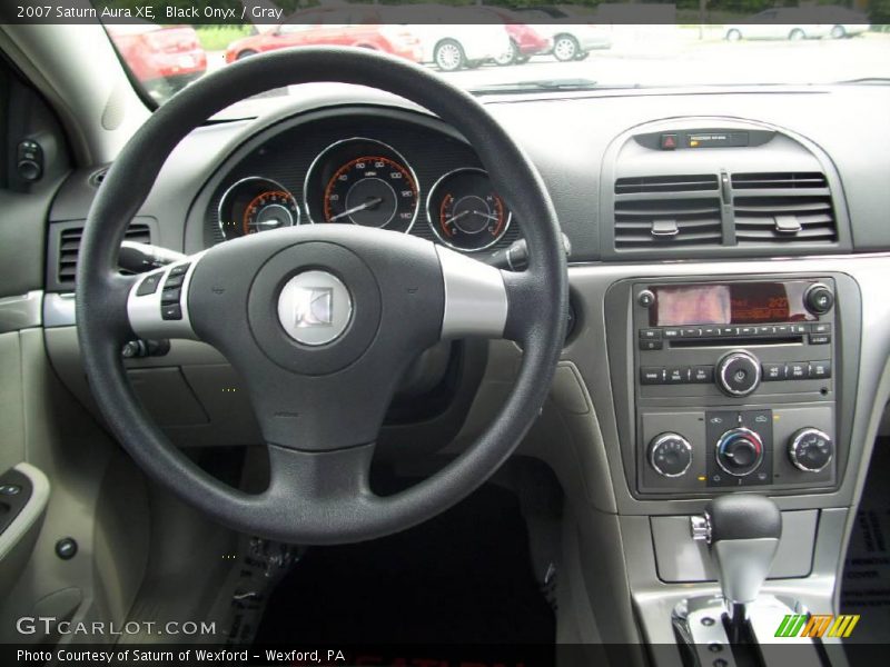 Black Onyx / Gray 2007 Saturn Aura XE