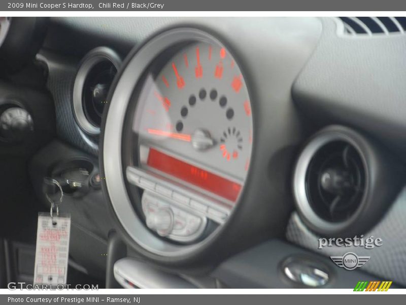 Chili Red / Black/Grey 2009 Mini Cooper S Hardtop