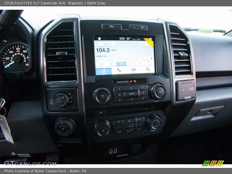 Magnetic / Earth Gray 2018 Ford F150 XLT SuperCab 4x4