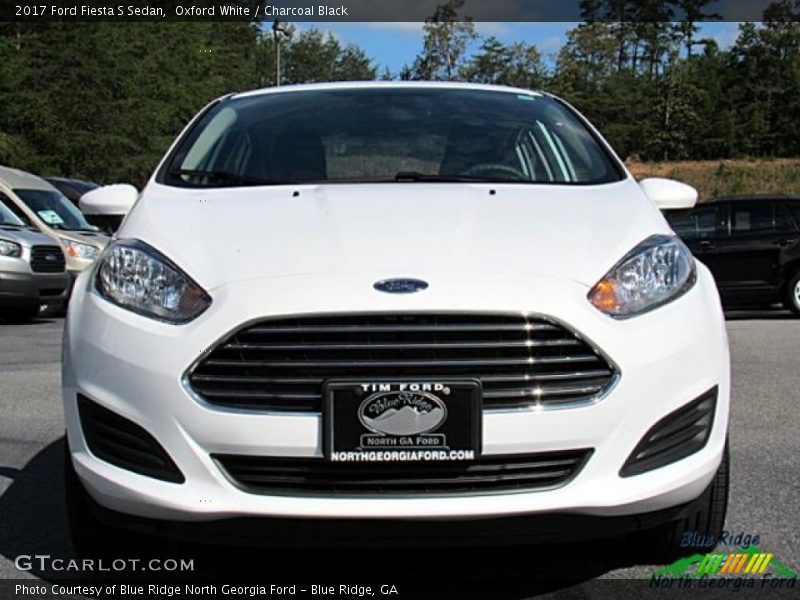 Oxford White / Charcoal Black 2017 Ford Fiesta S Sedan