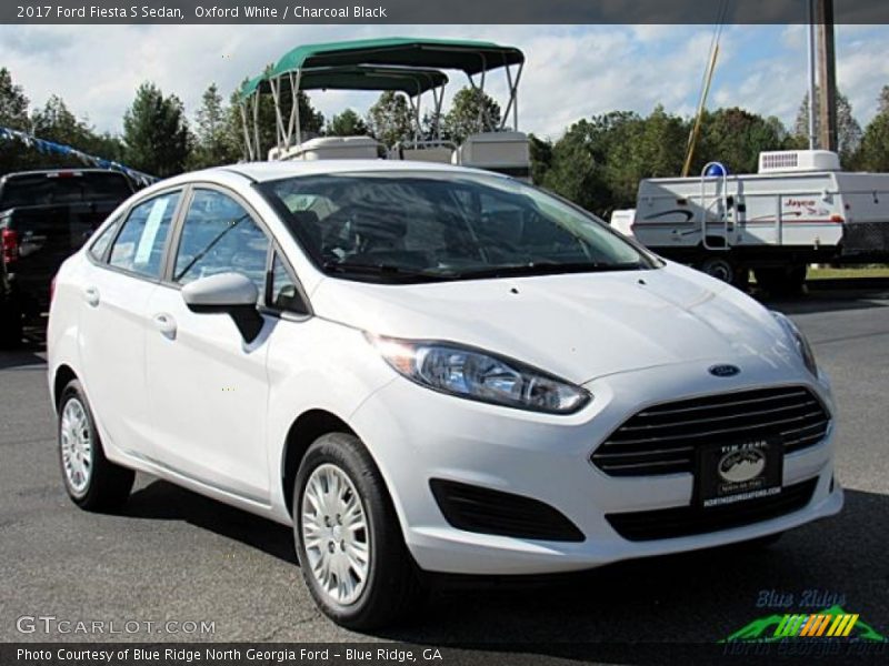 Oxford White / Charcoal Black 2017 Ford Fiesta S Sedan