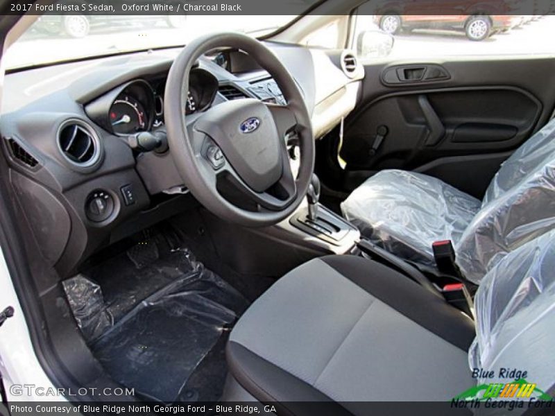 Oxford White / Charcoal Black 2017 Ford Fiesta S Sedan