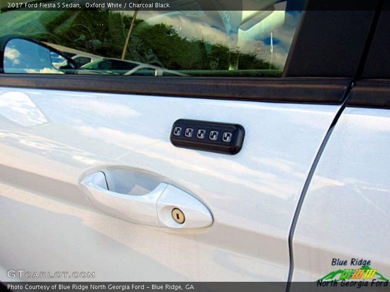 Oxford White / Charcoal Black 2017 Ford Fiesta S Sedan