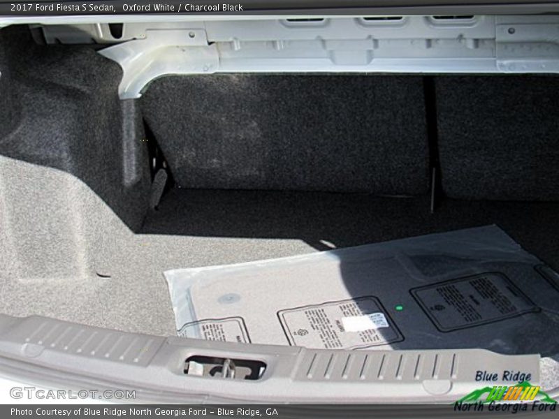 Oxford White / Charcoal Black 2017 Ford Fiesta S Sedan