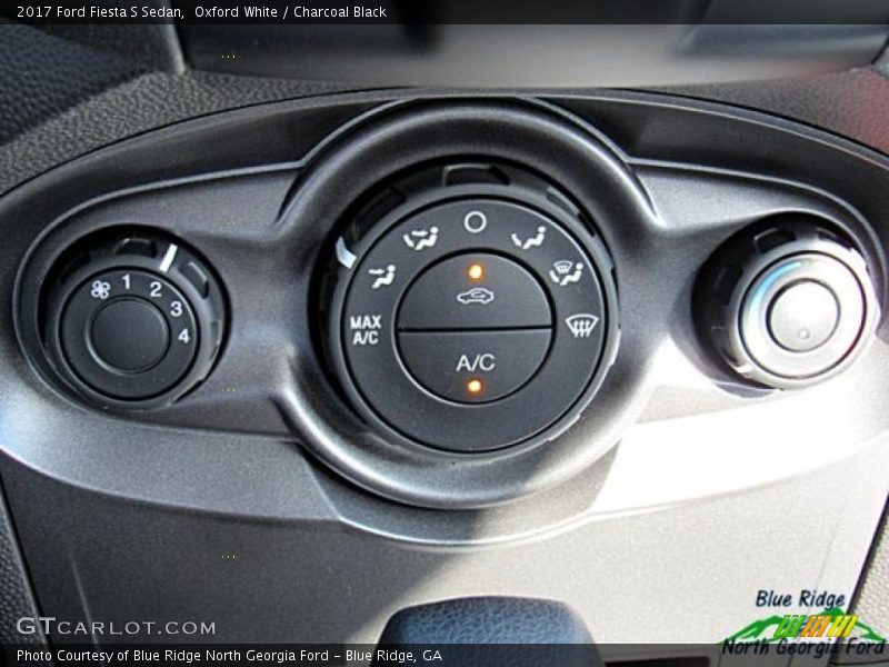 Oxford White / Charcoal Black 2017 Ford Fiesta S Sedan