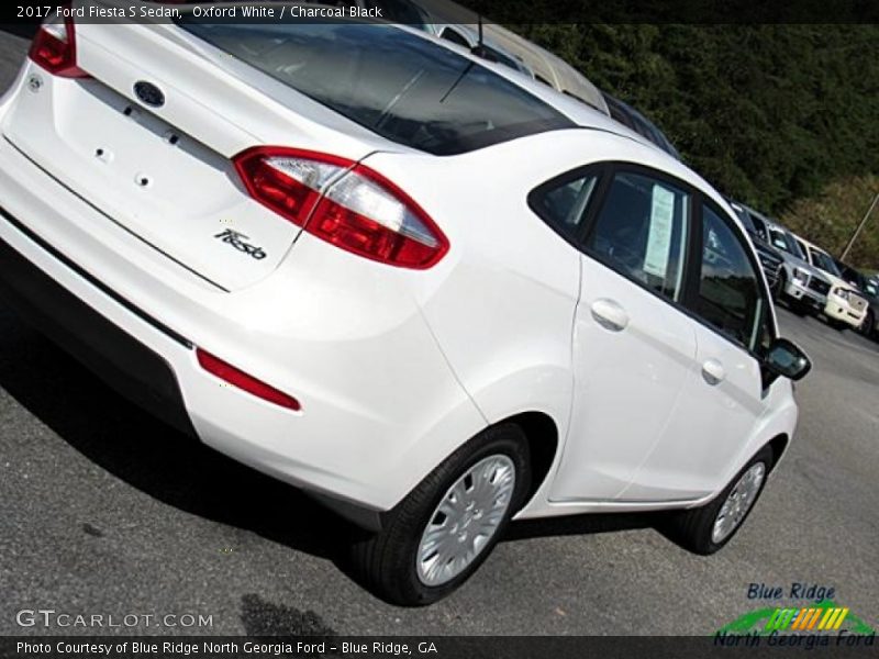 Oxford White / Charcoal Black 2017 Ford Fiesta S Sedan
