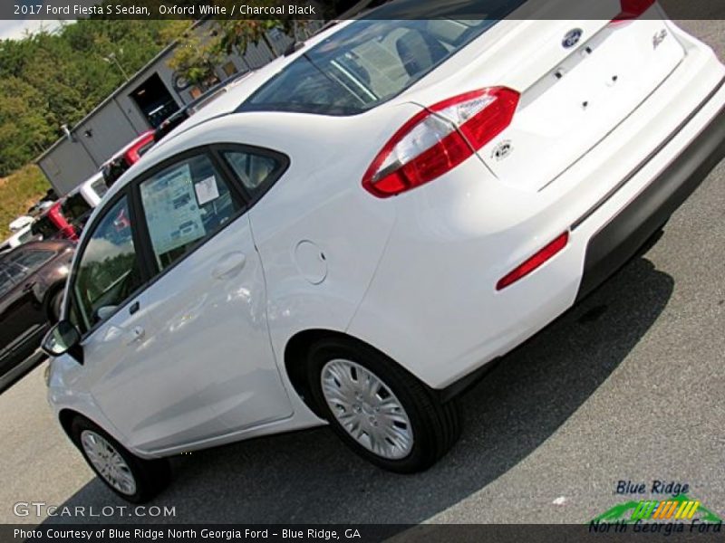 Oxford White / Charcoal Black 2017 Ford Fiesta S Sedan