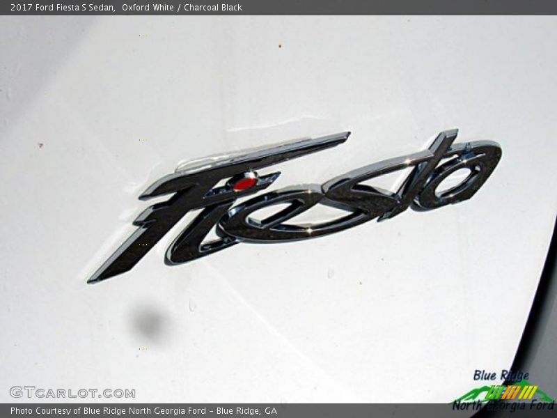 Oxford White / Charcoal Black 2017 Ford Fiesta S Sedan