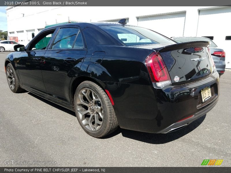 Gloss Black / Black/Smoke 2018 Chrysler 300 S