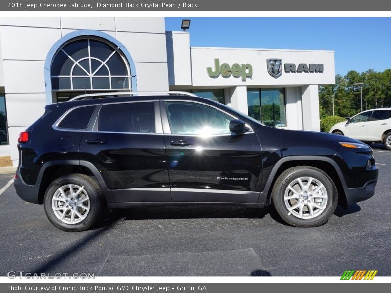 Diamond Black Crystal Pearl / Black 2018 Jeep Cherokee Latitude