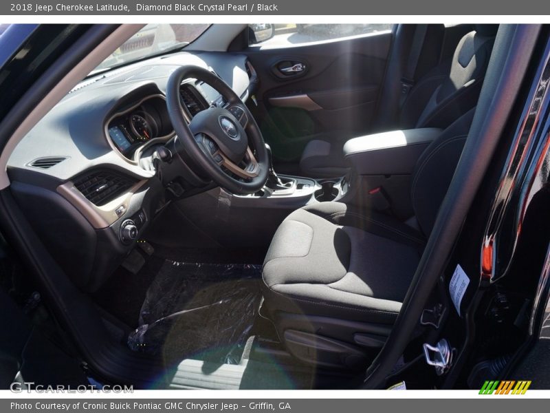 Diamond Black Crystal Pearl / Black 2018 Jeep Cherokee Latitude