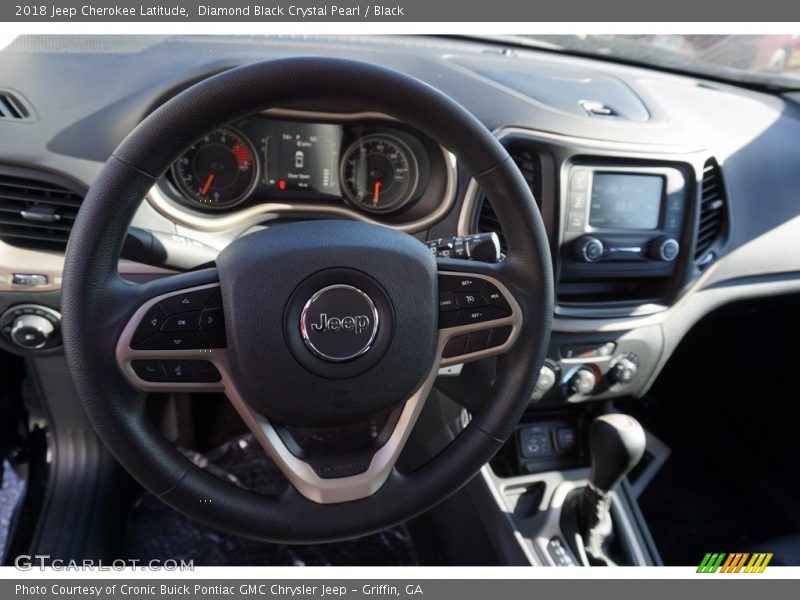Diamond Black Crystal Pearl / Black 2018 Jeep Cherokee Latitude