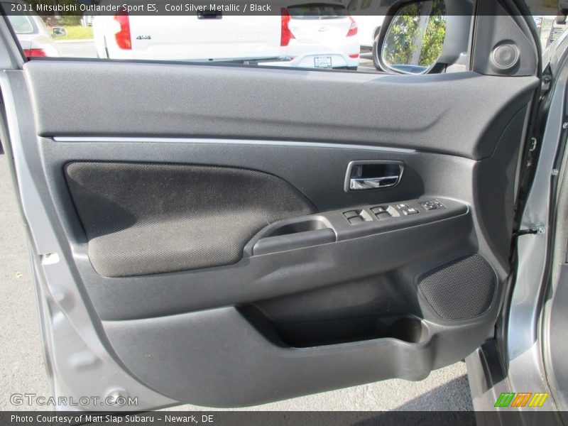Cool Silver Metallic / Black 2011 Mitsubishi Outlander Sport ES
