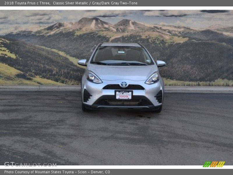 Classic Silver Metallic / Gray/Dark Gray Two-Tone 2018 Toyota Prius c Three