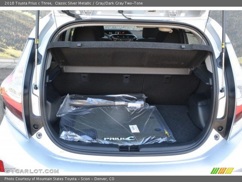 Classic Silver Metallic / Gray/Dark Gray Two-Tone 2018 Toyota Prius c Three