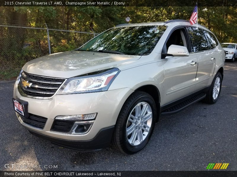 Champagne Silver Metallic / Ebony 2015 Chevrolet Traverse LT AWD