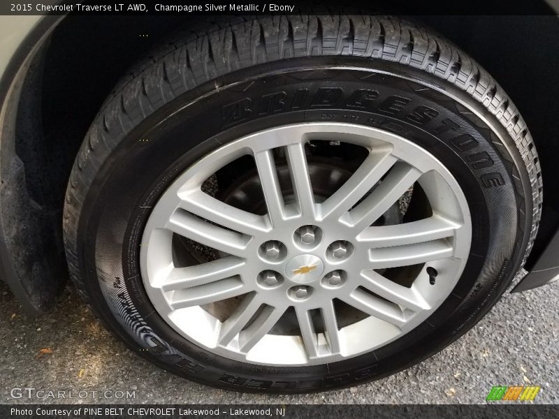 Champagne Silver Metallic / Ebony 2015 Chevrolet Traverse LT AWD