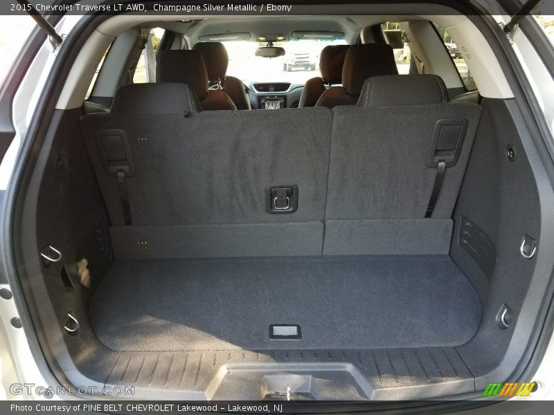 Champagne Silver Metallic / Ebony 2015 Chevrolet Traverse LT AWD