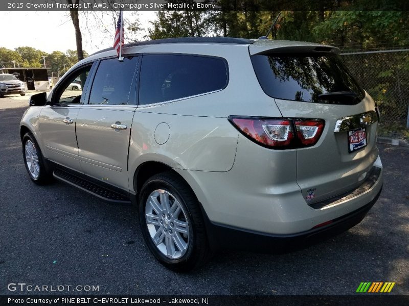 Champagne Silver Metallic / Ebony 2015 Chevrolet Traverse LT AWD