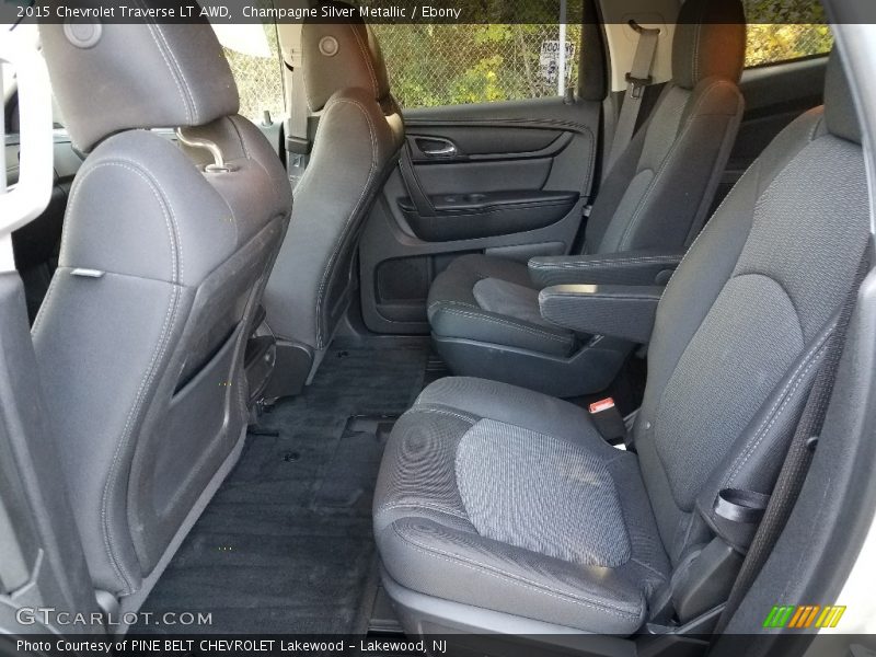 Champagne Silver Metallic / Ebony 2015 Chevrolet Traverse LT AWD