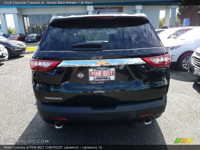 Mosaic Black Metallic / Jet Black 2018 Chevrolet Traverse LS