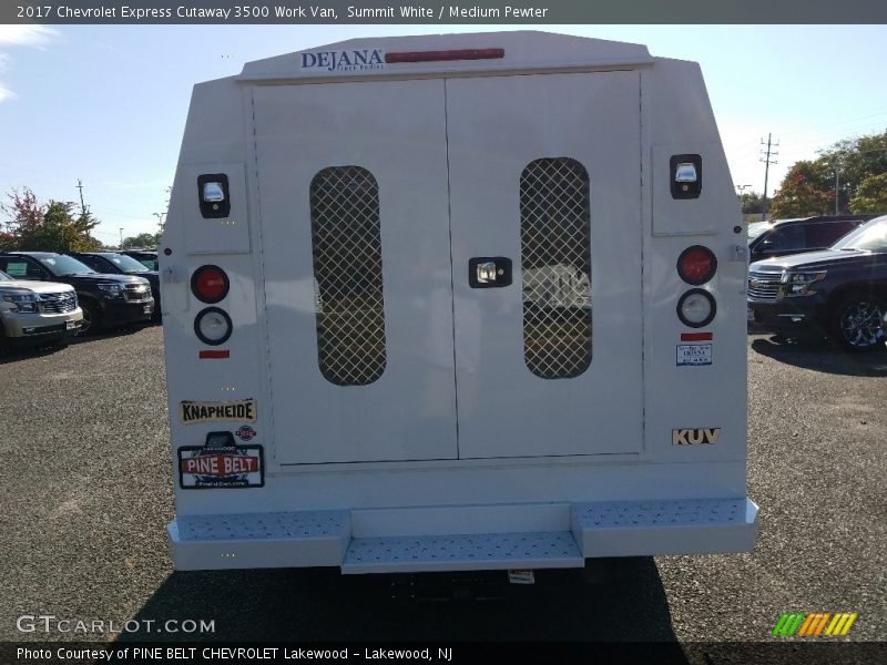 Summit White / Medium Pewter 2017 Chevrolet Express Cutaway 3500 Work Van
