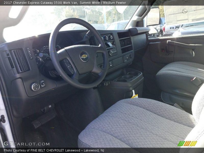 Summit White / Medium Pewter 2017 Chevrolet Express Cutaway 3500 Work Van