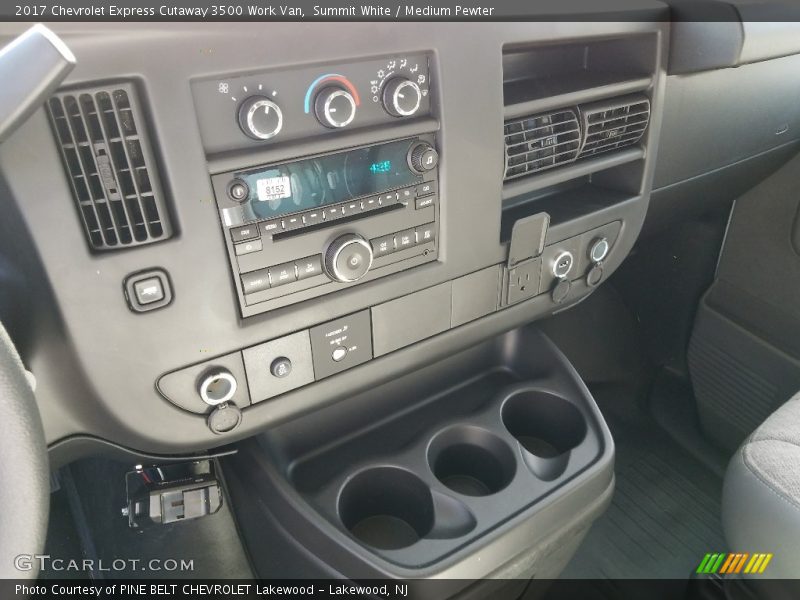 Summit White / Medium Pewter 2017 Chevrolet Express Cutaway 3500 Work Van