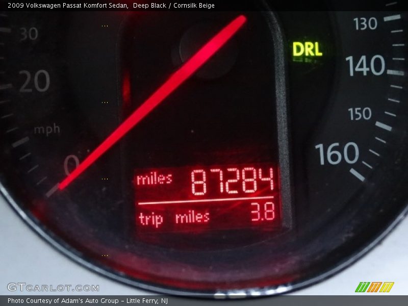 Deep Black / Cornsilk Beige 2009 Volkswagen Passat Komfort Sedan