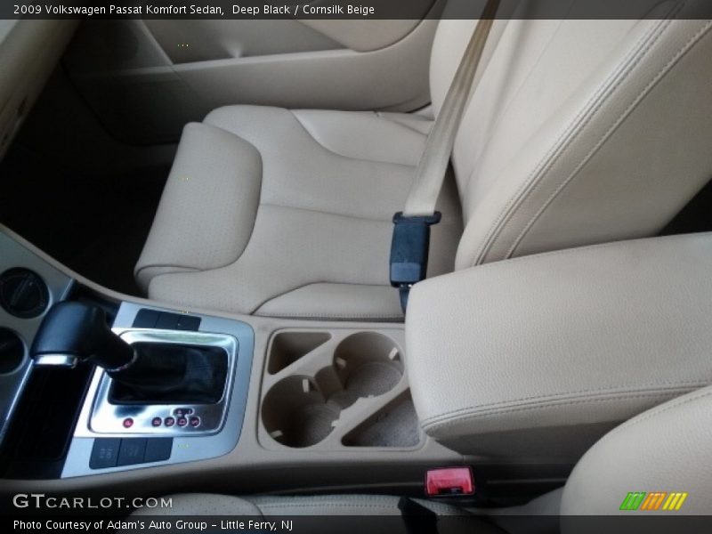 Deep Black / Cornsilk Beige 2009 Volkswagen Passat Komfort Sedan