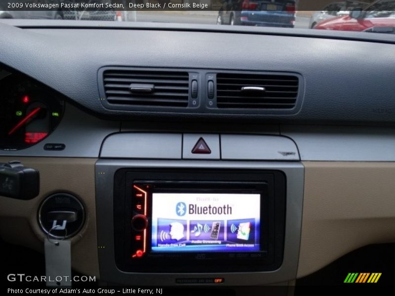 Deep Black / Cornsilk Beige 2009 Volkswagen Passat Komfort Sedan