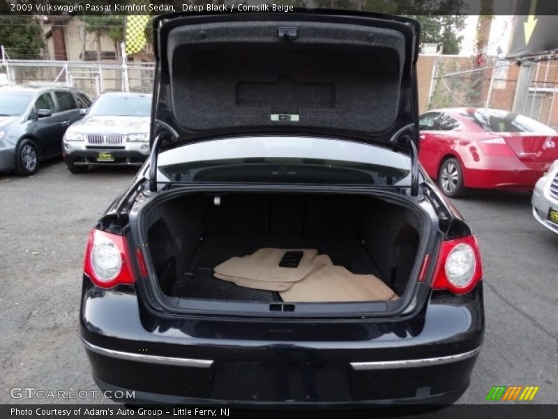Deep Black / Cornsilk Beige 2009 Volkswagen Passat Komfort Sedan