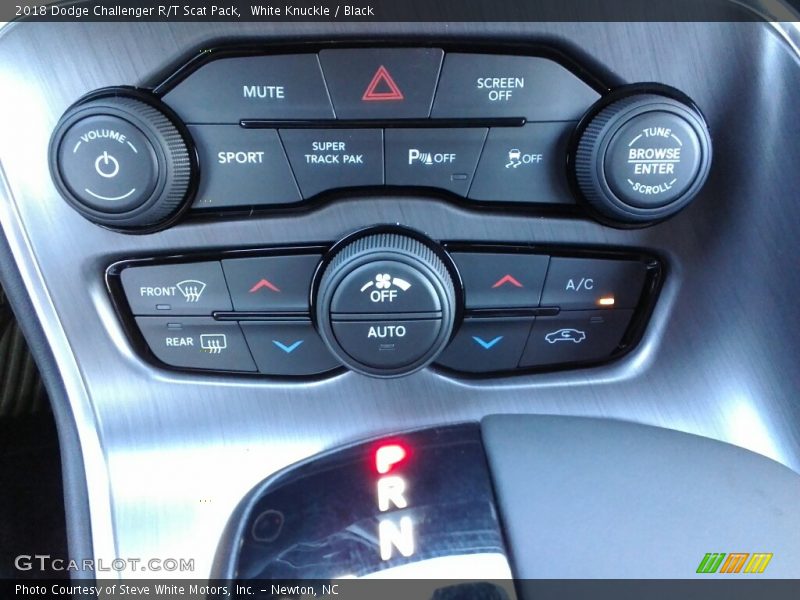 White Knuckle / Black 2018 Dodge Challenger R/T Scat Pack