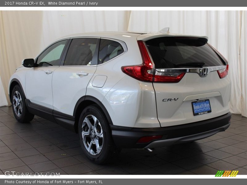 White Diamond Pearl / Ivory 2017 Honda CR-V EX