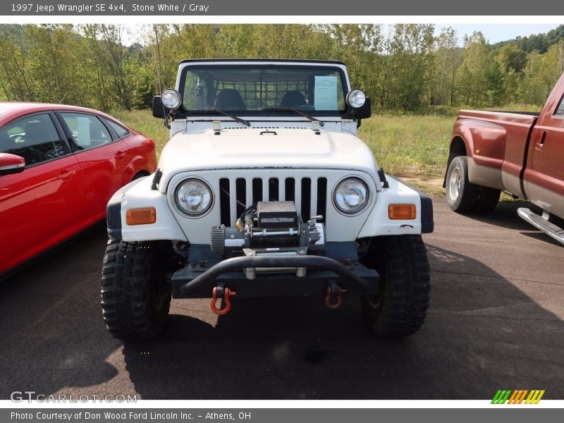 Stone White / Gray 1997 Jeep Wrangler SE 4x4
