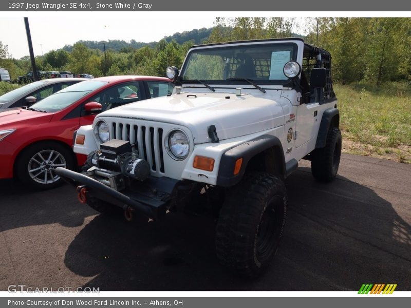 Stone White / Gray 1997 Jeep Wrangler SE 4x4