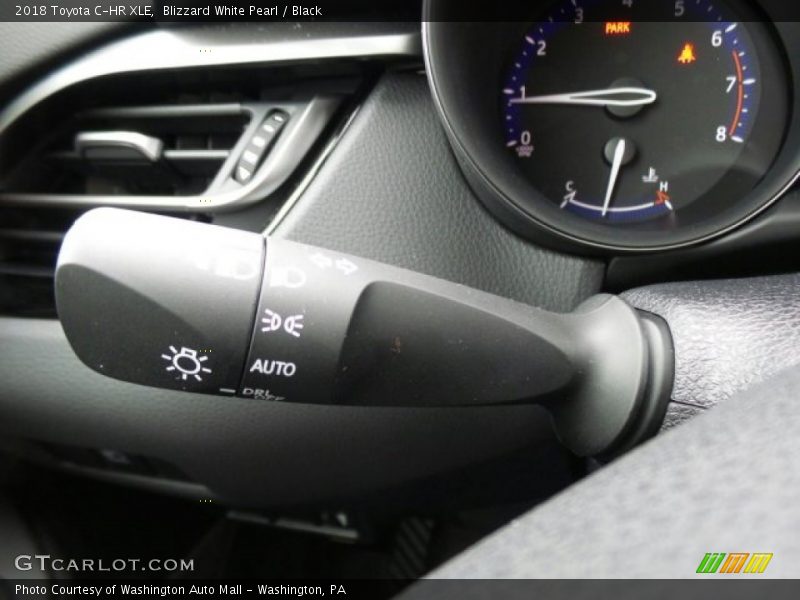 Blizzard White Pearl / Black 2018 Toyota C-HR XLE