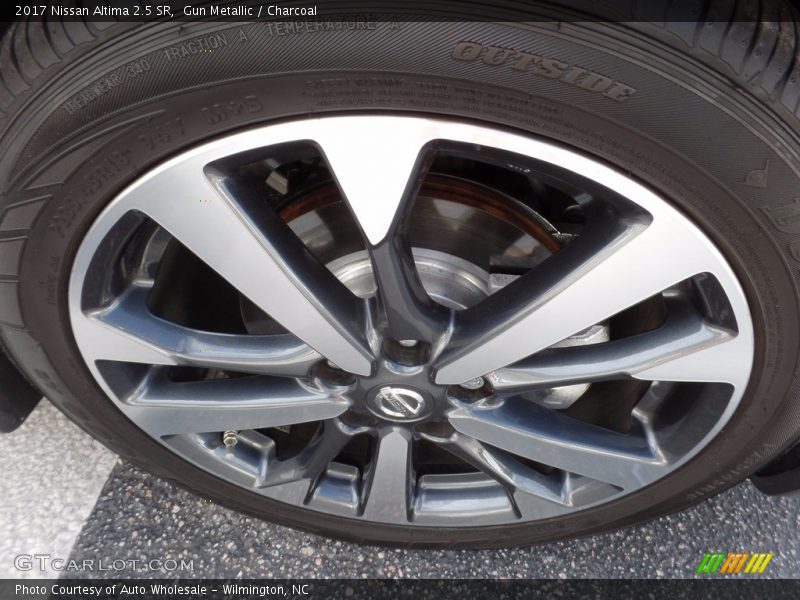 Gun Metallic / Charcoal 2017 Nissan Altima 2.5 SR