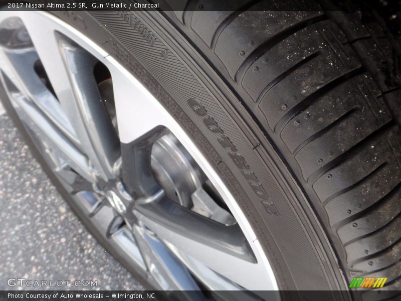 Gun Metallic / Charcoal 2017 Nissan Altima 2.5 SR