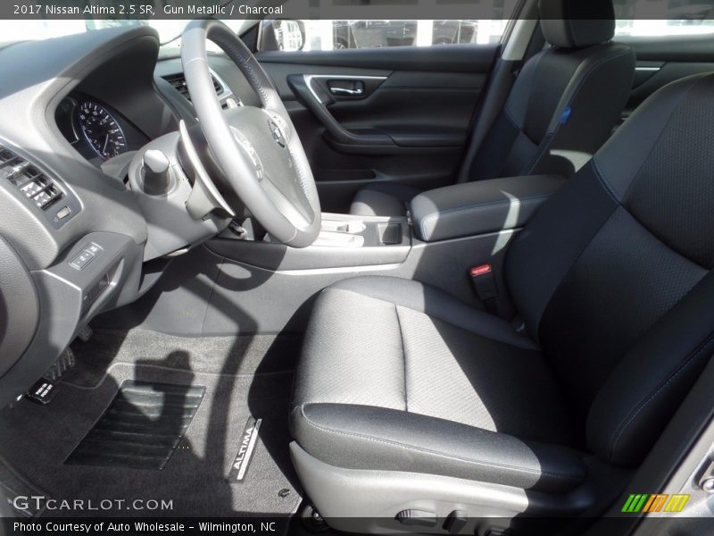 Gun Metallic / Charcoal 2017 Nissan Altima 2.5 SR