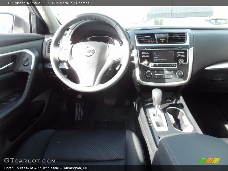 Gun Metallic / Charcoal 2017 Nissan Altima 2.5 SR