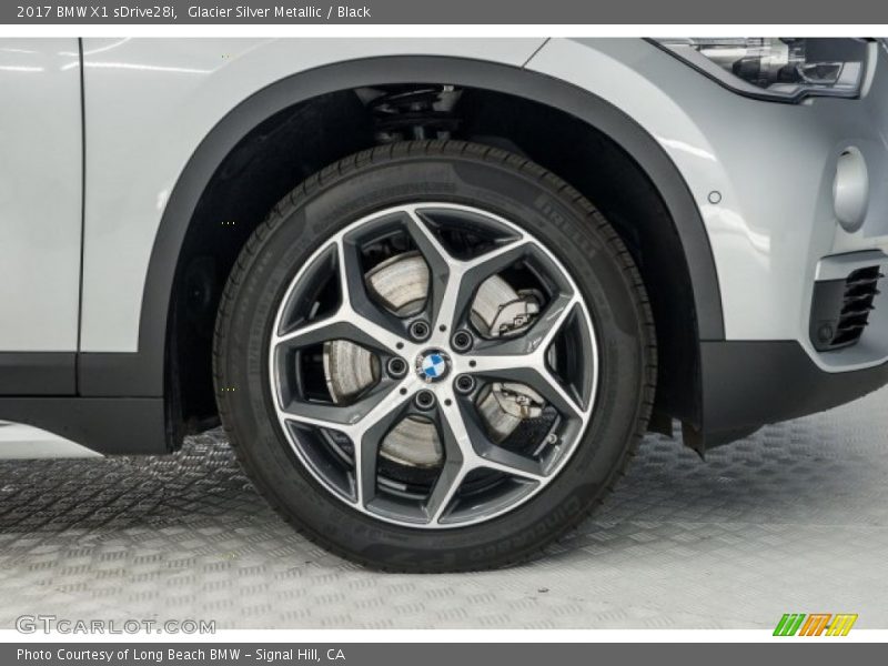 Glacier Silver Metallic / Black 2017 BMW X1 sDrive28i
