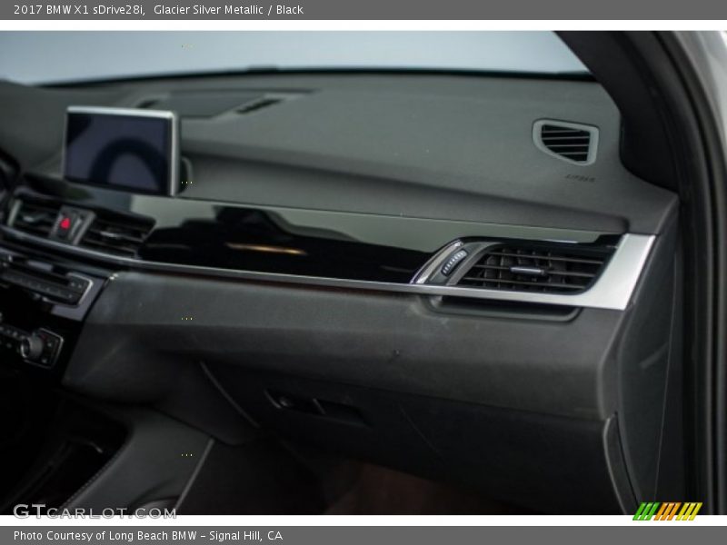 Glacier Silver Metallic / Black 2017 BMW X1 sDrive28i
