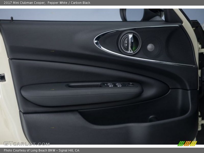 Pepper White / Carbon Black 2017 Mini Clubman Cooper