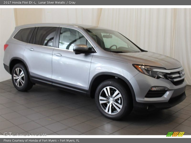 Lunar Silver Metallic / Gray 2017 Honda Pilot EX-L