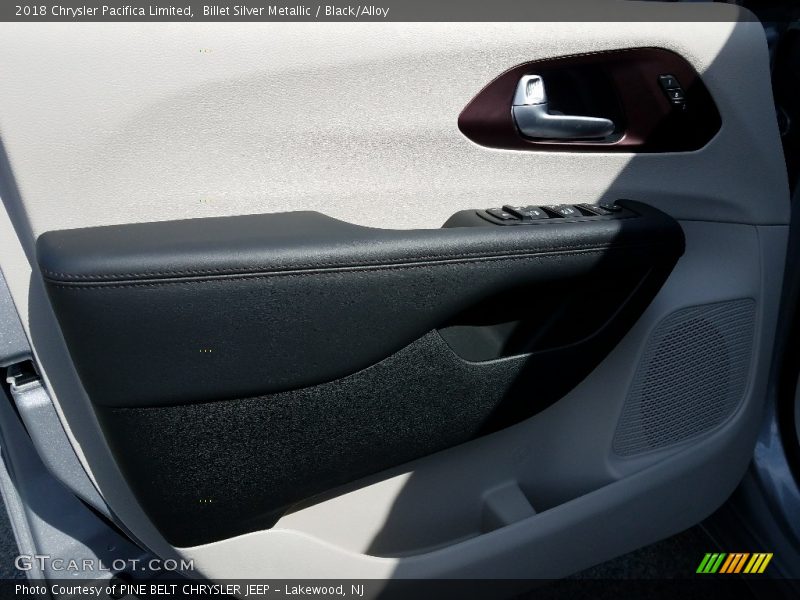 Billet Silver Metallic / Black/Alloy 2018 Chrysler Pacifica Limited