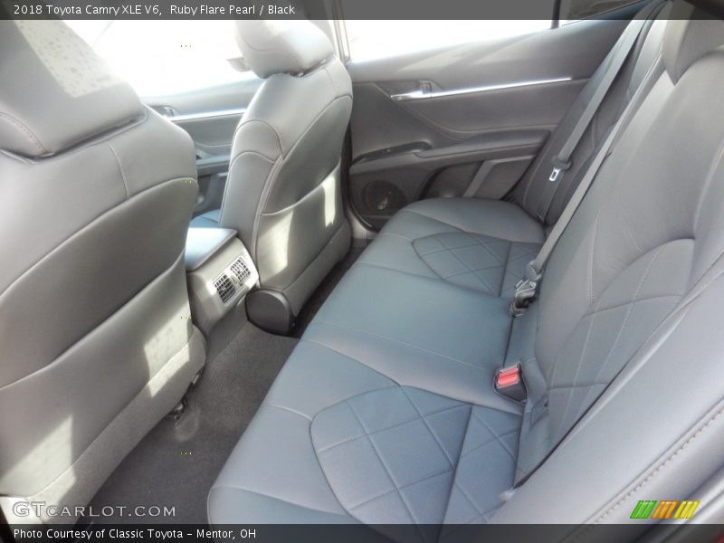 Ruby Flare Pearl / Black 2018 Toyota Camry XLE V6