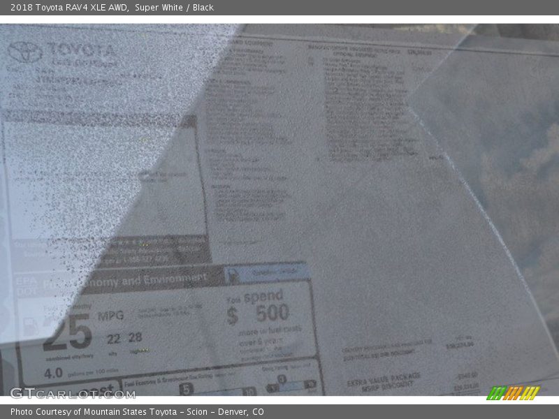Super White / Black 2018 Toyota RAV4 XLE AWD