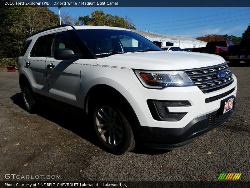 Oxford White / Medium Light Camel 2016 Ford Explorer FWD